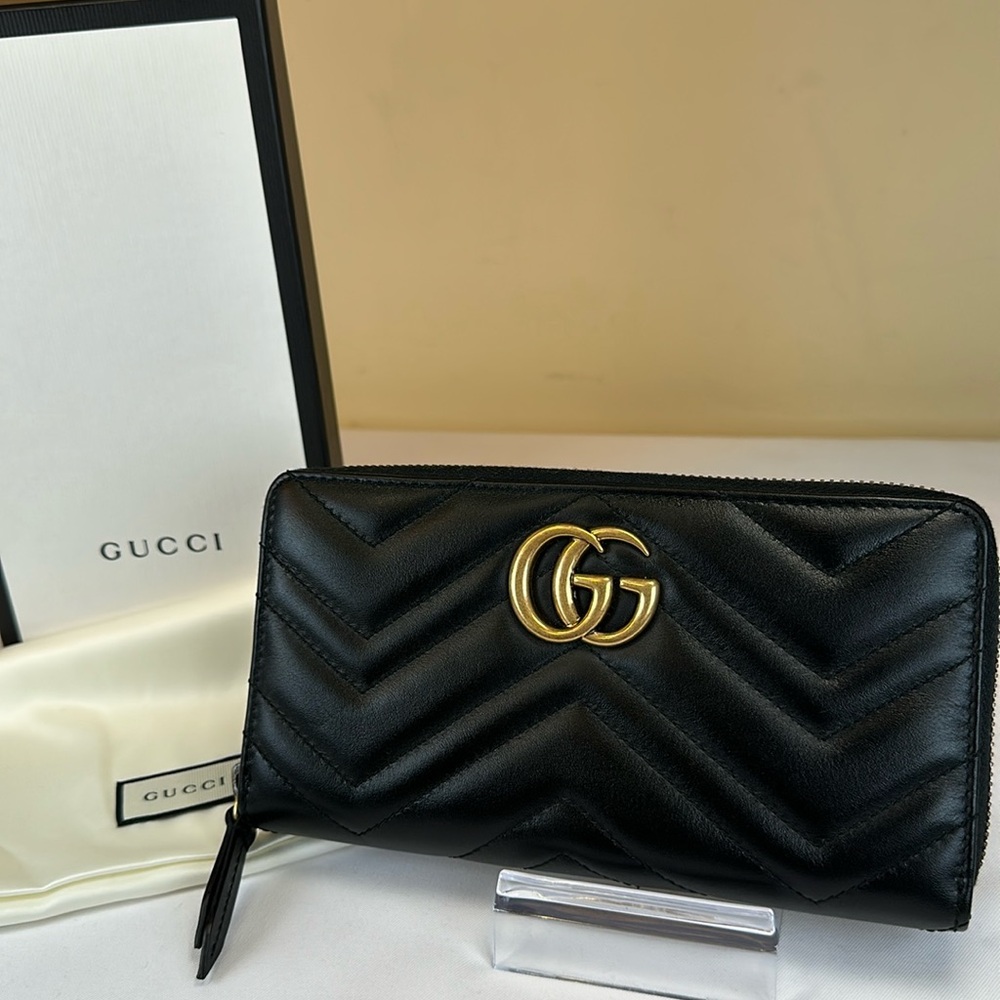 Gucci Marmont Gold HDW XL leather Zippy, Box, Dustbag, Booklet, GG on Reverse